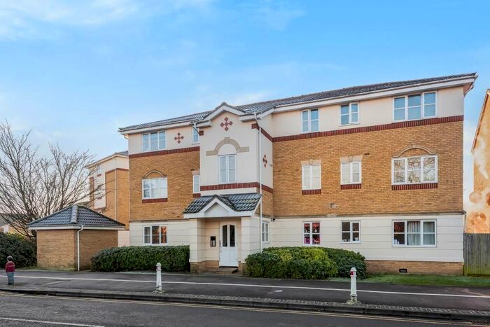 2 Bedroom Flat To Rent In Slough, Berkshire SL1