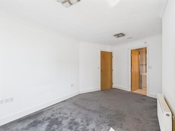 4 Bedroom House To Rent In Rivermead, St. Marys Island, ME4