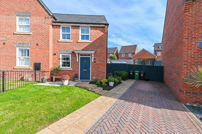 2 Bedroom Semi-Detached House To Rent In Pakenham Road, Waterlooville, PO7