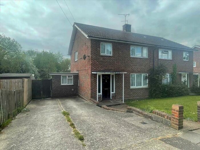 4 Bedroom Semi-Detached House To Rent In Tenterden Drive, Canterbury, CT2