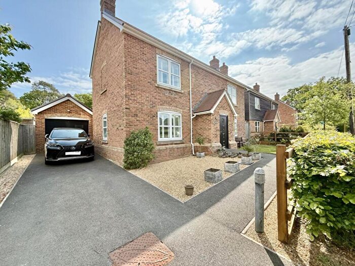 4 Bedroom House For Sale In Poplar Lane, Bransgore, BH23