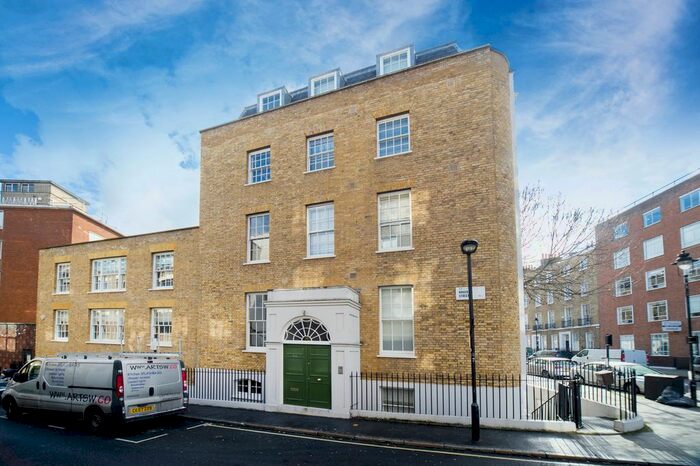 2 Bedroom Flat To Rent In John Street, London, WC1N