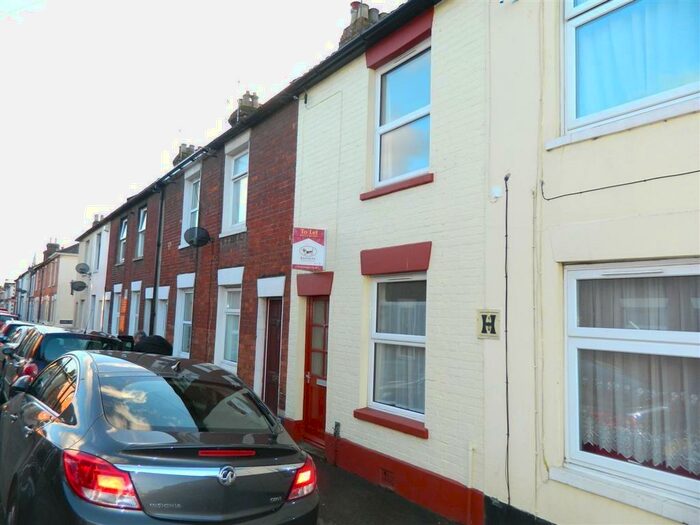 2 Bedroom Terraced House To Rent In Meadow Road, Salisbury, Wiltshire, SP2