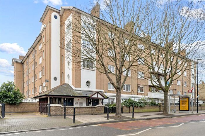 3 Bedroom Flat For Sale In Rogers Estate, Globe Road, London, E2