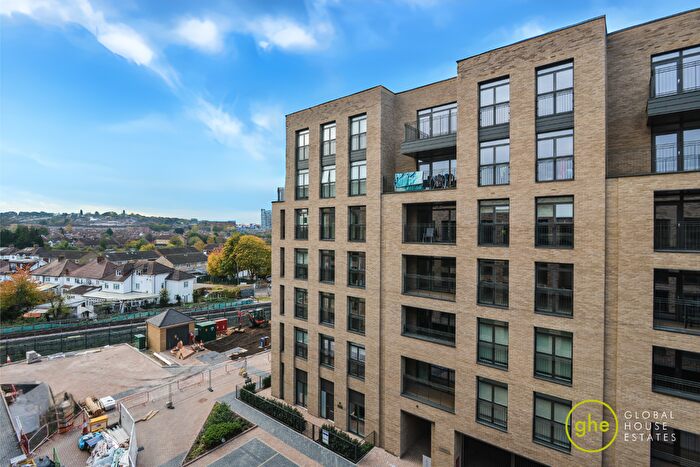 2 Bedroom Flat For Sale In Lismore Boulevard, Colindale, London, NW9