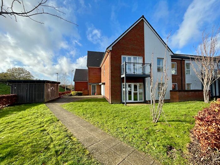 2 Bedroom Maisonette To Rent In Turnpike Lane, Faygate, Horsham, RH12