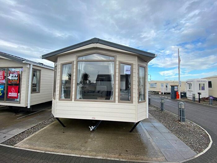 3 Bedroom Mobile/park Home For Sale In Penrefail Crossroads, Moelfre, Abergele, LL22