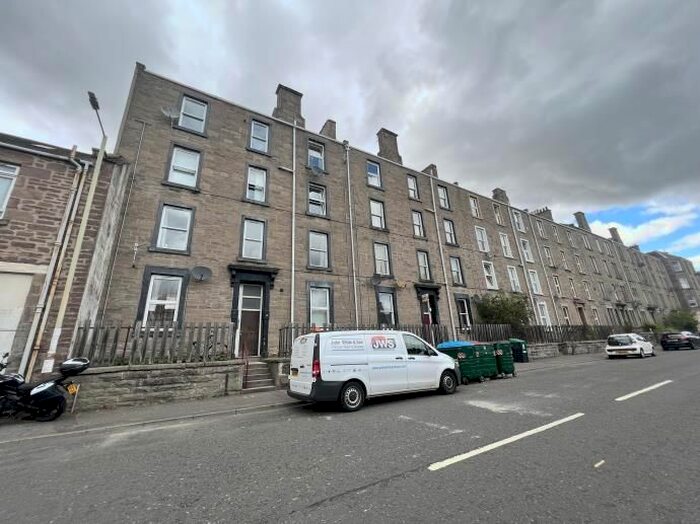 1 Bedroom Flat To Rent In G/R, Cleghorn Street, Dundee, DD2