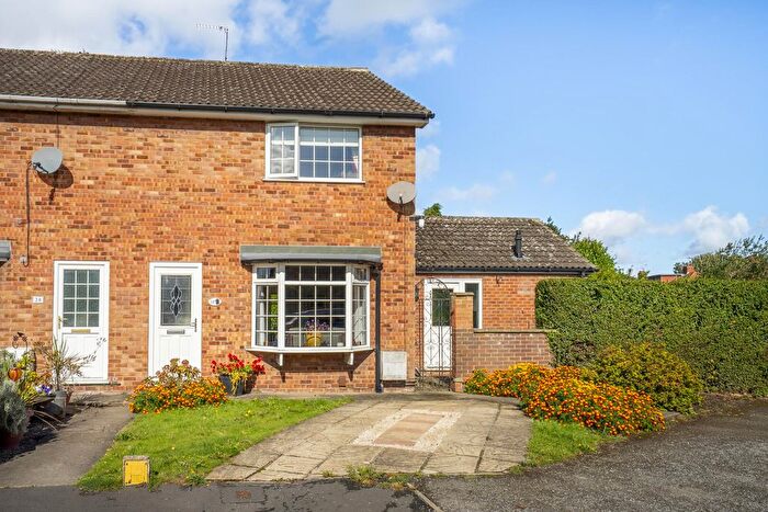 3 Bedroom End Of Terrace House For Sale In Farfield, York, YO26
