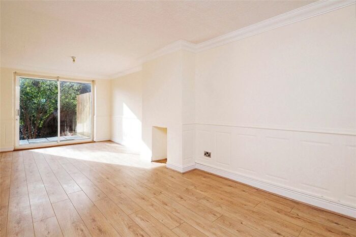 3 Bedroom End Of Terrace House For Sale In Pinewood Gardens, Clifton, Nottingham, NG11