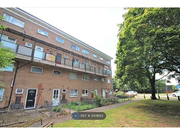 3 Bedroom Flat To Rent In Fallow Hill, Leamington Spa, CV31