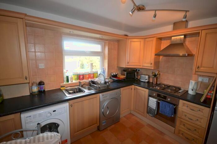 2 Bedroom Flat To Rent In Psalter Lane, Sheffield S11