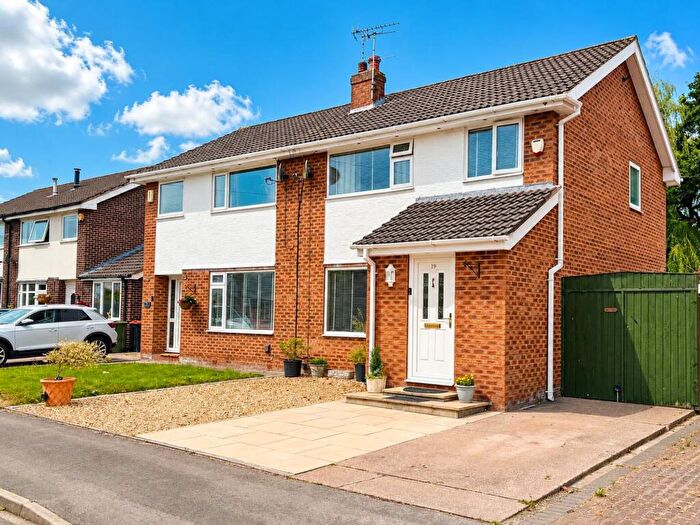 3 Bedroom Semi-Detached House For Sale In Keats Lane, Wincham, CW9