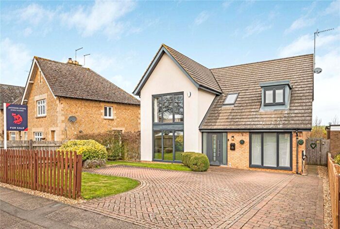 4 Bedroom Detached House For Sale In Denton Road, Horton, Northamptonshire, NN7