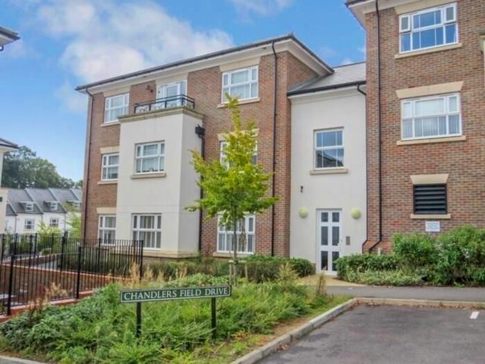 2 Bedroom Flat To Rent In Chandlers Field Drive, Haywards Heath, RH16