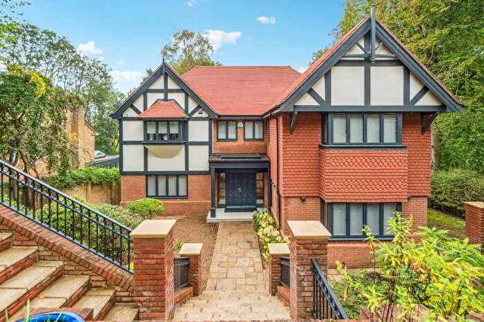 6 Bedroom Detached House To Rent In The Drive, Rickmansworth, WD3