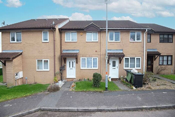 2 Bedroom Property For Sale In Swale Drive, Wellingborough, NN8