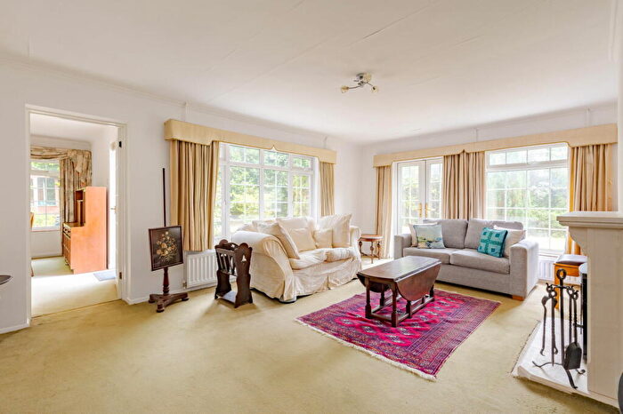3 Bedroom Detached Bungalow For Sale In Chinthurst Lane, Shalford, Guildford, GU4