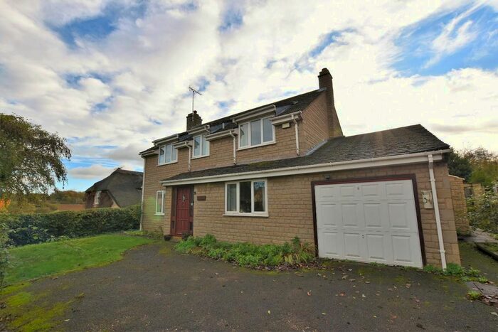 4 Bedroom Detached House For Sale In Russell Hill, Thornhaugh, Peterborough, PE8