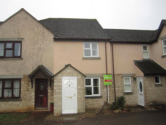2 Bedroom Terraced House To Rent In Beauchamp Close, Fairford, GL7
