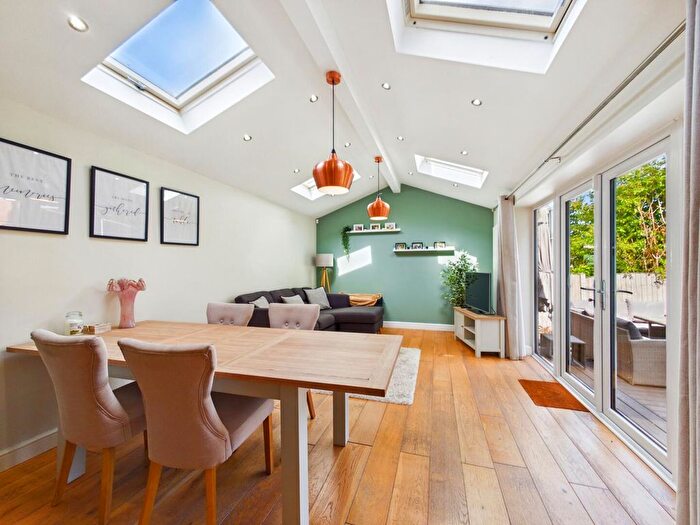 4 Bedroom Detached House For Sale In The Beeches, Sharlston Common, Wakefield, WF4
