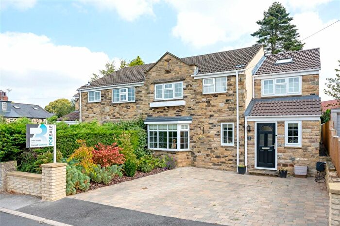 4 Bedroom Semi-Detached House For Sale In Garth End, Collingham, LS22