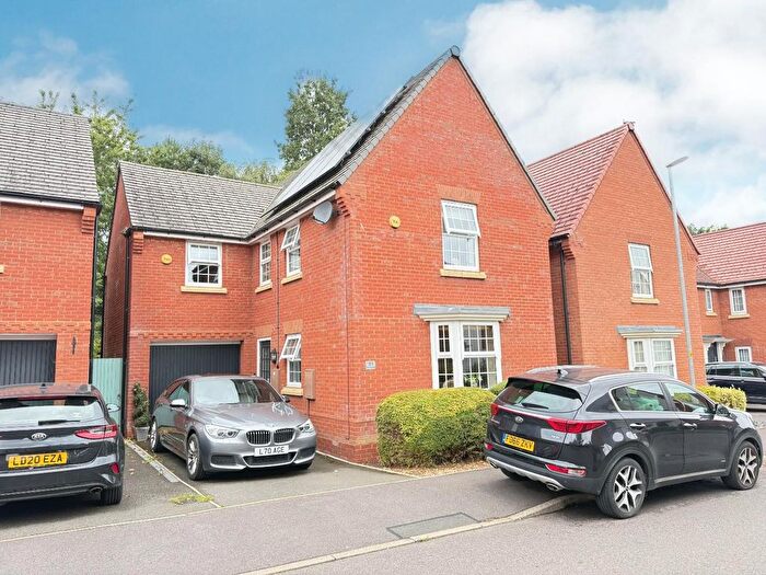 4 Bedroom Detached House For Sale In Rose Tree Close, Moulton, Northampton, NN3