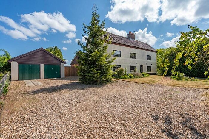 4 Bedroom Farm House For Sale In Hardwick, Norwich, NR15