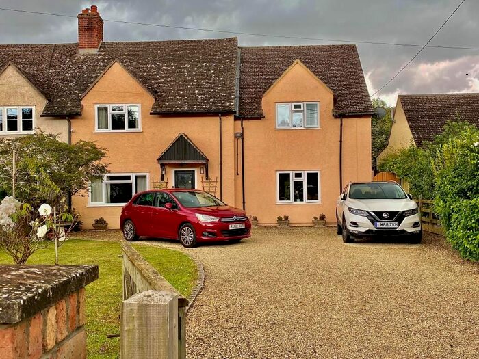 5 Bedroom Semi-Detached House For Sale In Chesterton, Oxfordshire, OX26