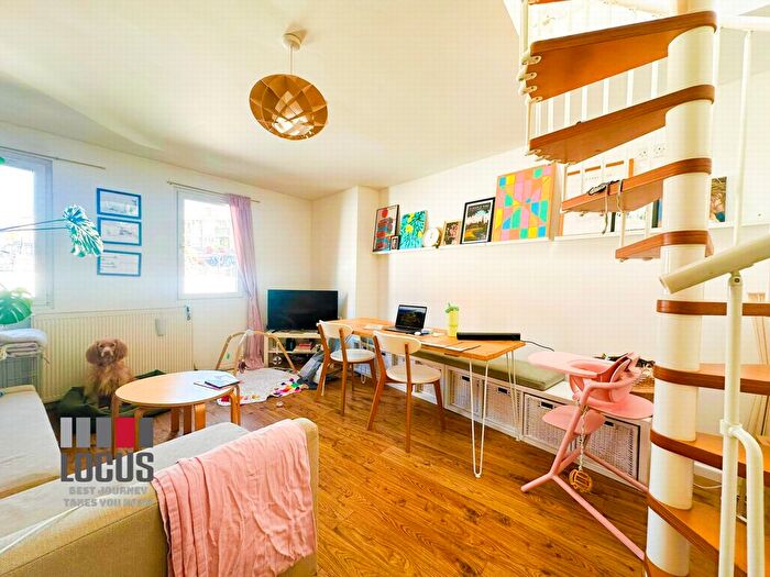 2 Bedroom Flat To Rent In Carysfort Road, Stoke Newington, N16