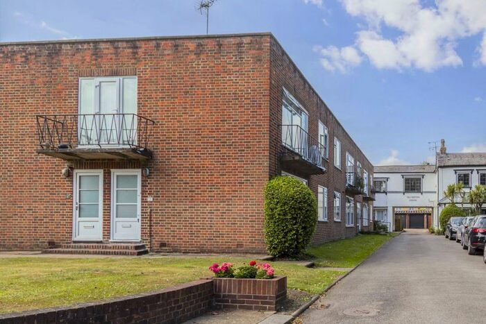 2 Bedroom Flat To Rent In Richmond Road, Twickenham, TW1