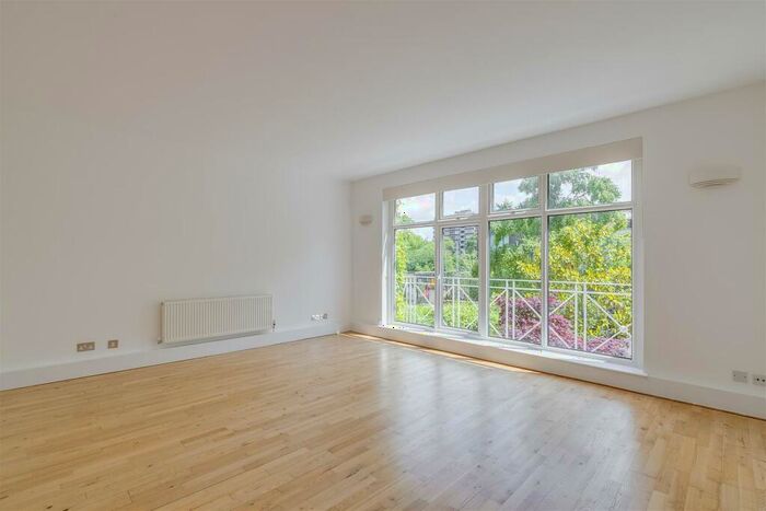 4 Bedroom House To Rent In Marlborough Hill, St Johns Wood, London, NW8