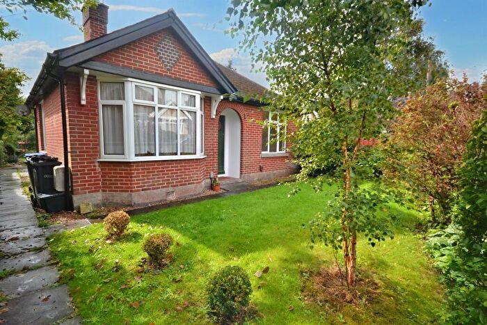 2 Bedroom Detached Bungalow To Rent In Salisbury, SP1