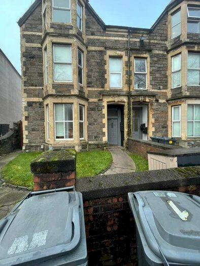 2 Bedroom Flat To Rent In Richmond Road, Roath, Cardiff, CF24
