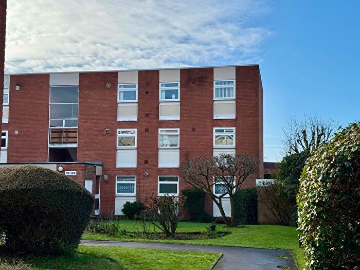 2 Bedroom Flat For Sale In Touchwood Hall Close, Solihull, B91
