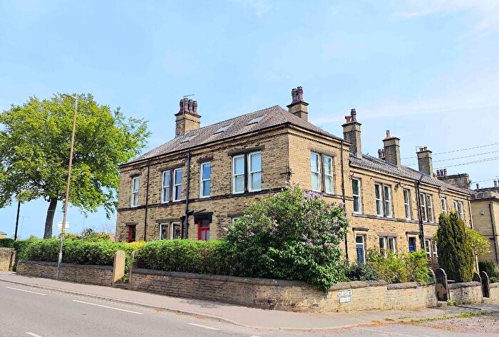 5 Bedroom End Of Terrace House For Sale In Bradford Road, Wellholme, Brighouse, HD6
