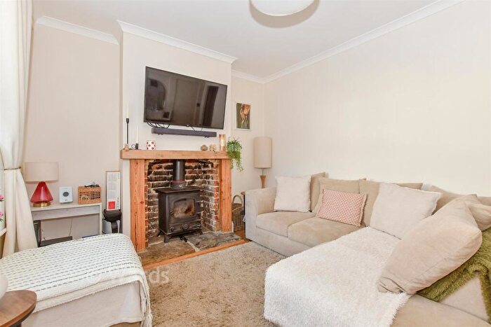 2 Bedroom Terraced House For Sale In St. George's Square, Maidstone, Kent, ME16