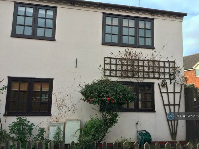 2 Bedroom Semi-Detached House To Rent In School Road, Alcester, B49