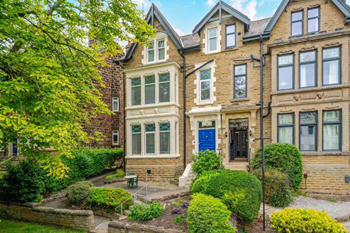 7 Bedroom Semi-Detached House For Sale In Kings Road, Harrogate, HG1
