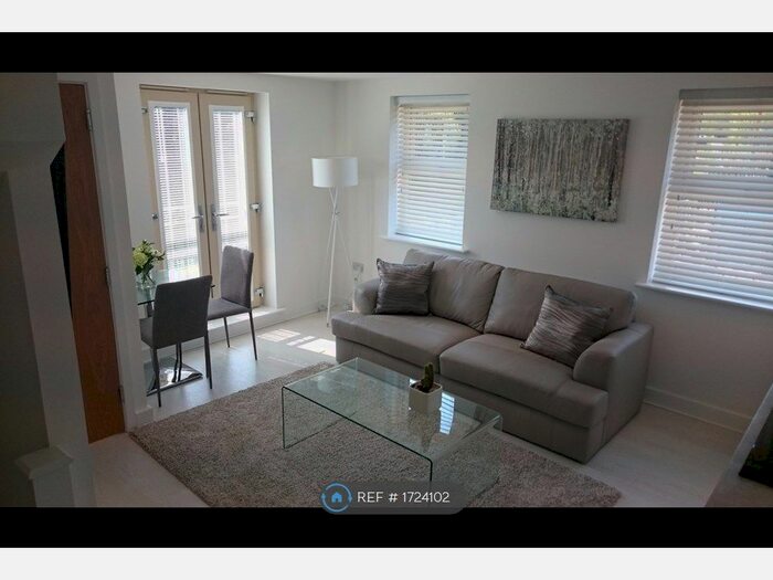 2 Bedroom Terraced House To Rent In Holts Crest Way, Leeds, LS12