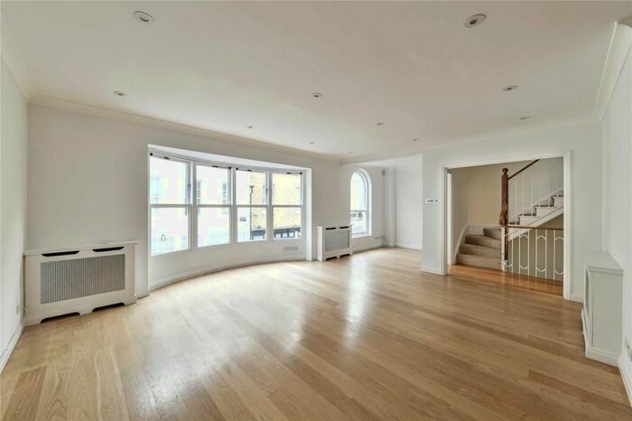 5 Bedroom Property To Rent In Eaton Mews South, London, SW1W