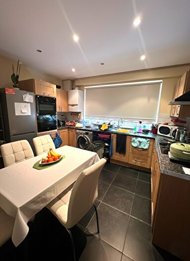 3 Bedroom Terraced House To Rent In Bowman Avenue, London, E16