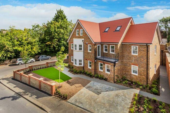 2 Bedroom Apartment To Rent In Albion Road, Reigate, RH2