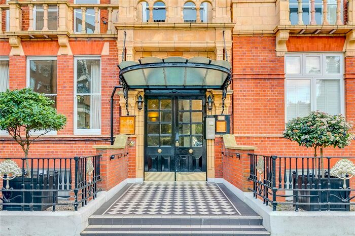 2 Bedroom Flat For Sale In Hurlingham Court, Ranelagh Gardens, SW6