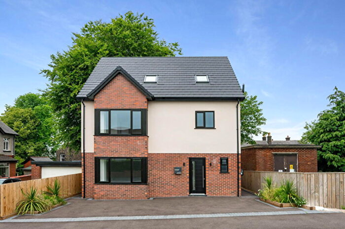 5 Bedroom Detached House For Sale In Beech Avenue, Anderton, Lancashire, PR6