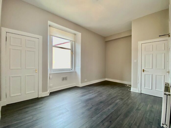 2 Bedroom Flat To Rent In Gorgie Road, Gorgie, Edinburgh, EH11