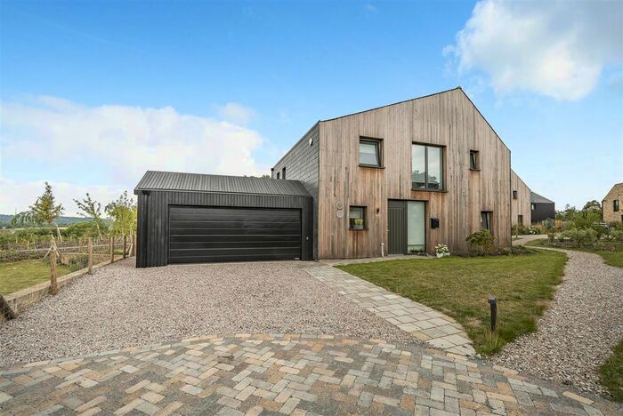 3 Bedroom Detached House For Sale In Cherrywood, Hernhill, Faversham, ME13