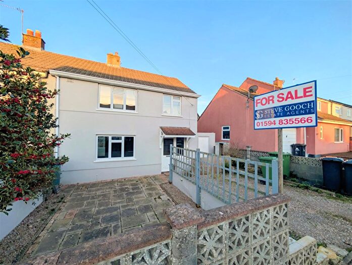 3 Bedroom Semi-Detached House For Sale In Coverham Close, Berry Hill, Coleford, GL16