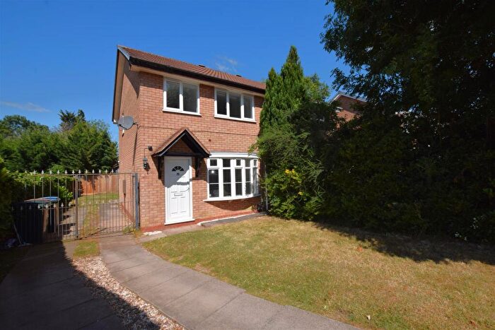 3 Bedroom Semi-Detached House To Rent In Appledore Drive Allesley Green Coventry, CV5