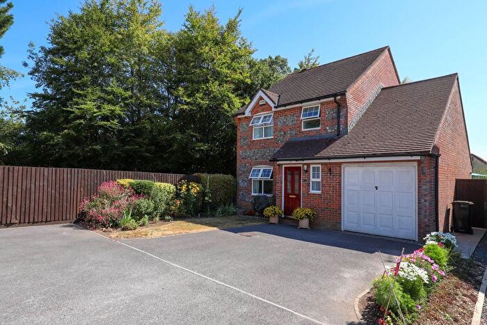 3 Bedroom Detached House For Sale In Sandbourne Avenue, Blandford Forum, DT11